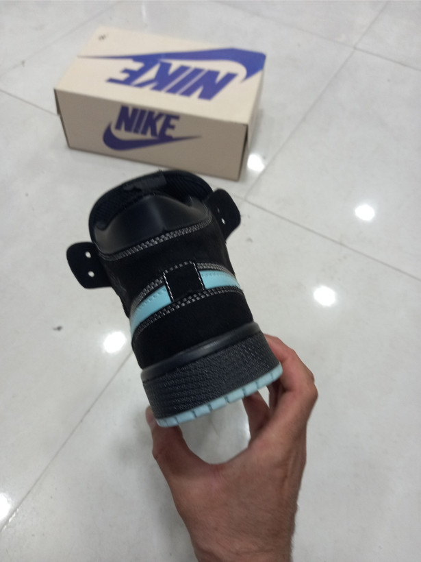 کتونی اسپرت نایک جردن 1 ساق دار زیره ام بی آر عطری
